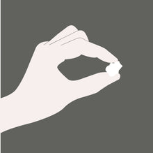 Load image into Gallery viewer, 'Vita Bears'  Children's Berry flavour Multi-Vitamin & Mineral Gummies. 150 per pot Wellbeing Hub Shop